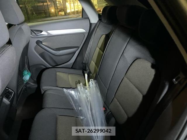 Audi Q3 2013-02 8364828-11