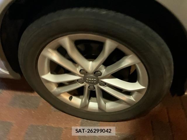 Audi Q3 2013-02 8364828-5