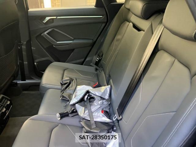Audi Q3 2023-09 8364824-12