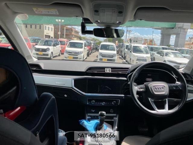 Audi Q3 2020-10 8364825-12