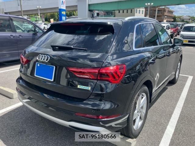 Audi Q3 2020-10 8364825-3