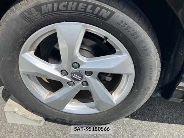 Audi Q3 2020-10 8364825-8