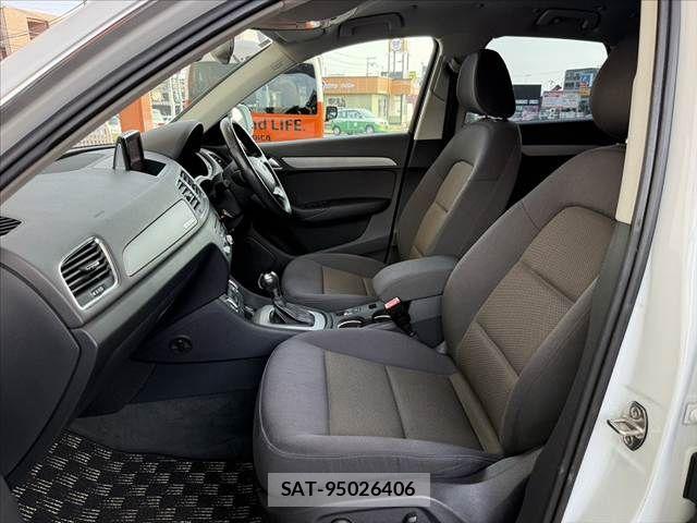 Audi Q3 2012-08 8411292-16