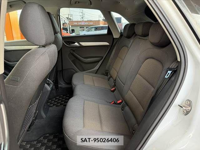 Audi Q3 2012-08 8411292-18