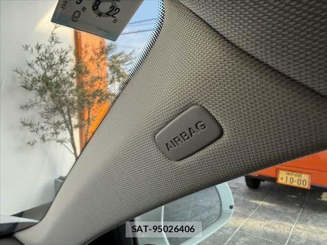 Audi Q3 2012-08 8411292-23