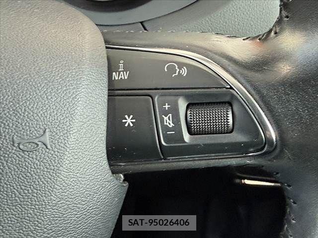 Audi Q3 2012-08 8411292-26