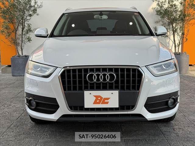 Audi Q3 2012-08 8411292-8