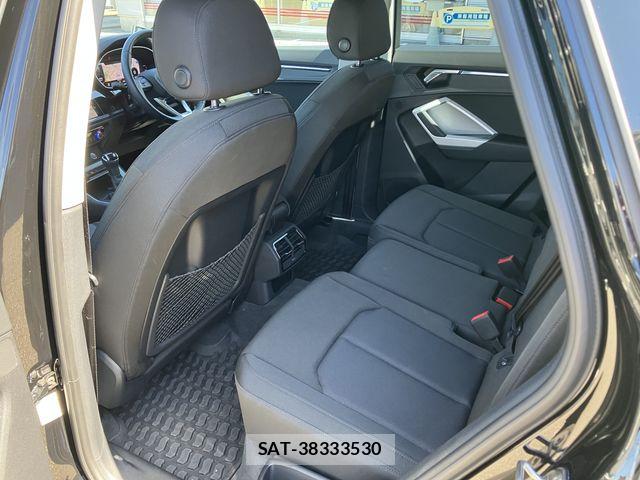 Audi Q3 2020-10 8411287-15