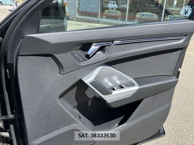 Audi Q3 2020-10 8411287-24