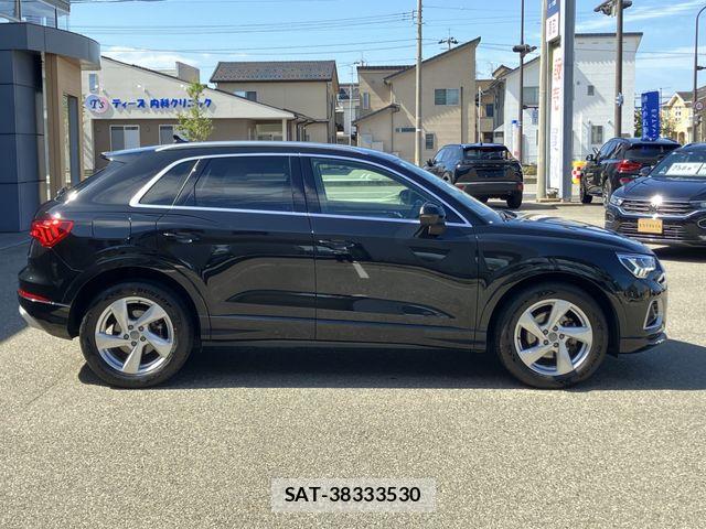 Audi Q3 2020-10 8411287-5