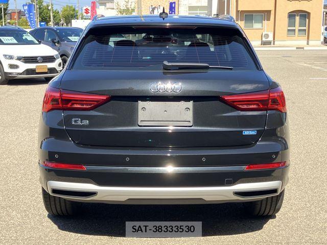 Audi Q3 2020-10 8411287-7