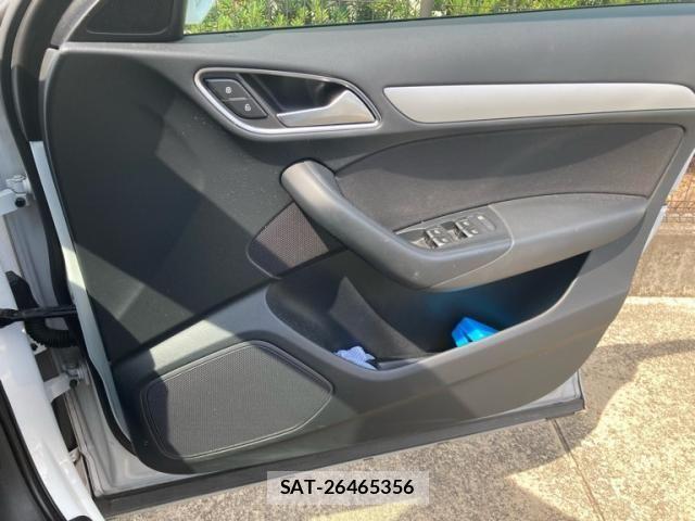 Audi Q3 2017-06 8523629-11
