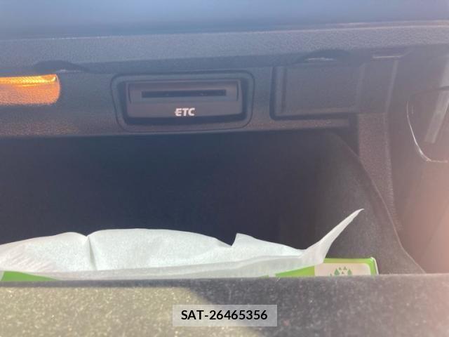 Audi Q3 2017-06 8523629-16