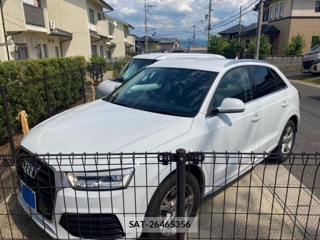 Audi Q3 2017-06 8523629-3
