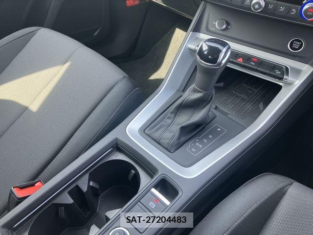 Audi Q3 2025-03 8523626-10