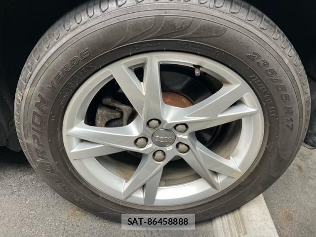 Audi Q3 2016-12 8625864-4