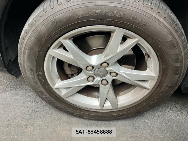 Audi Q3 2016-12 8625864-5