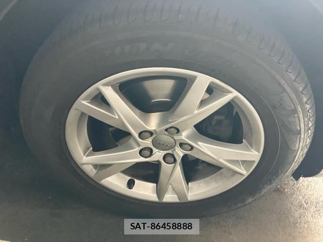 Audi Q3 2016-12 8625864-6