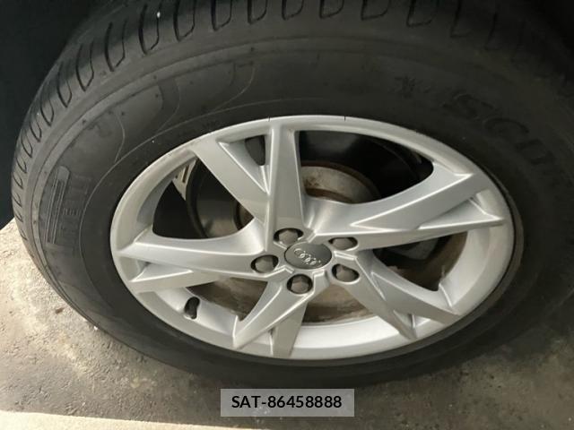 Audi Q3 2016-12 8625864-7