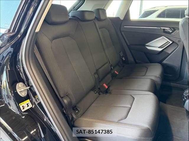 Audi Q3 2021-08 8625863-11