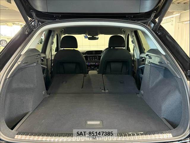 Audi Q3 2021-08 8625863-13