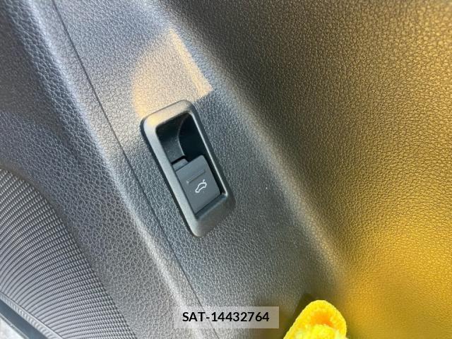 Audi Q3 2022-02 8658073-15