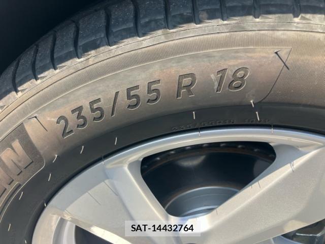 Audi Q3 2022-02 8658073-8