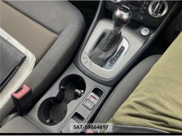 Audi Q3 2012-12 8740623-8
