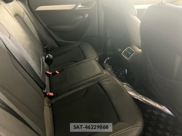 Audi Q3 2012-08 8740622-10