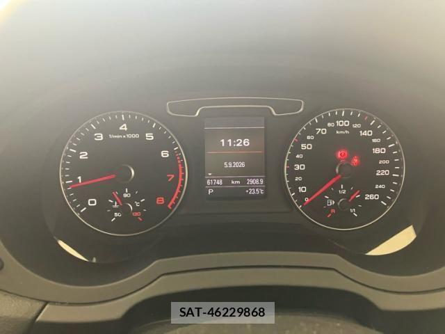 Audi Q3 2012-08 8740622-17
