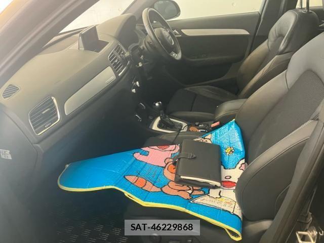 Audi Q3 2012-08 8740622-7