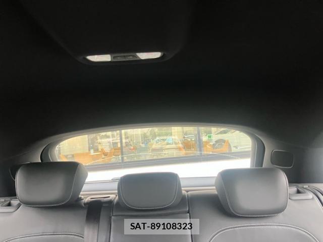 Audi Q3 2018-03 8779553-17