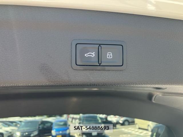 Audi Q3 2022-02 8795309-13