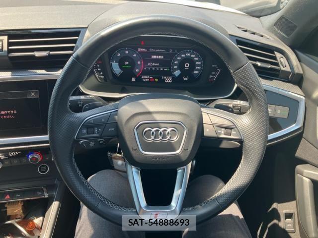 Audi Q3 2022-02 8795309-18