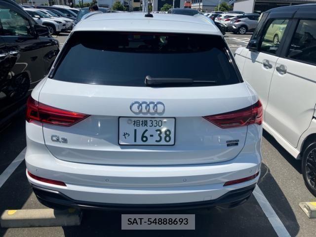 Audi Q3 2022-02 8795309-6