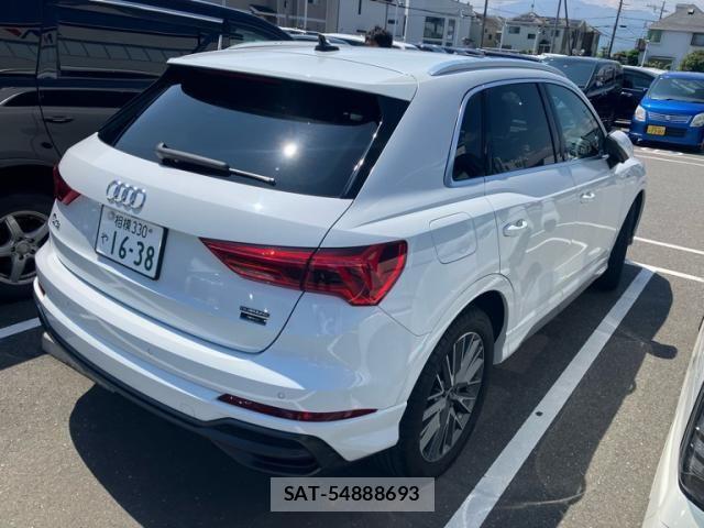 Audi Q3 2022-02 8795309-7
