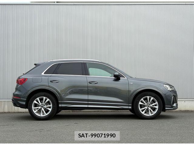 Audi Q3 2021-01 8827911-10