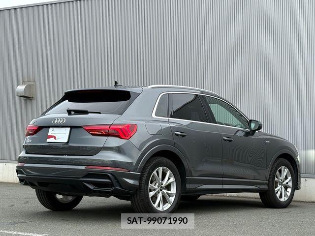 Audi Q3 2021-01 8827911-13