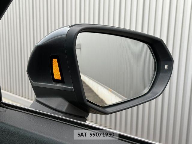 Audi Q3 2021-01 8827911-8