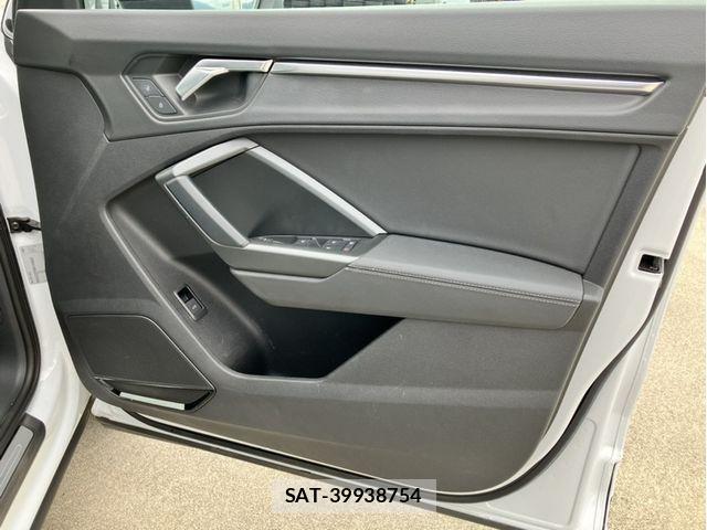 Audi Q3 2021-12 8827909-14
