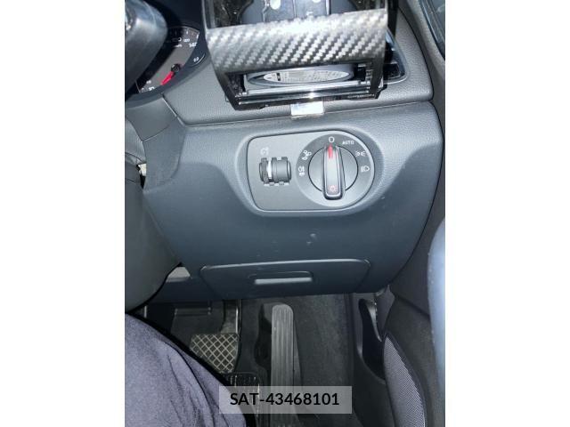 Audi Q3 2015-09 8848275-17