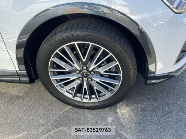 Audi Q3 2023-11 8848276-10