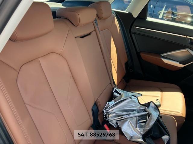 Audi Q3 2023-11 8848276-15