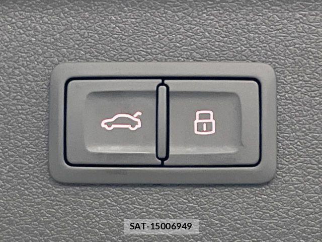 Audi Q3 2018-12 8870452-4