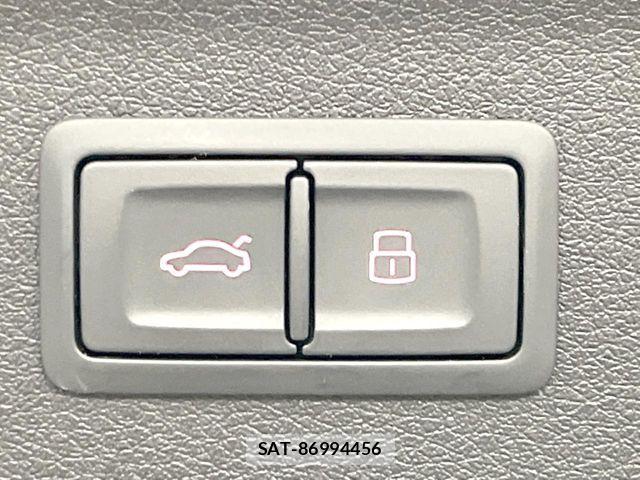 Audi Q3 2018-12 8870451-5