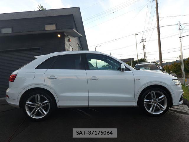 Audi Q3 2014-05 8870445-11