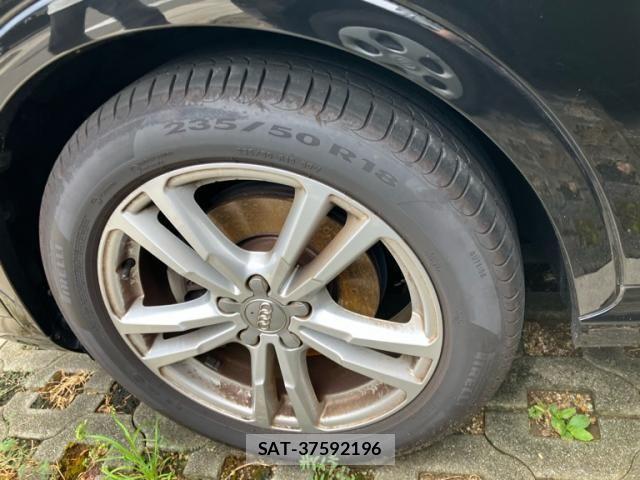 Audi Q3 2018-03 8883321-7