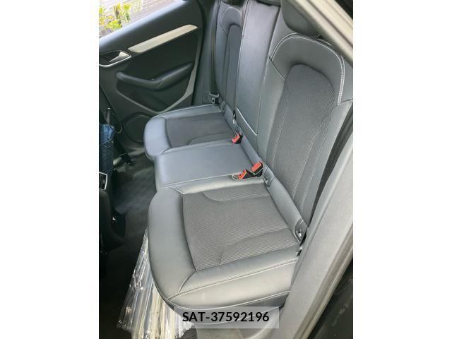 Audi Q3 2018-03 8883321-8