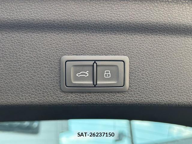 Audi Q3 2020-09 687296-15