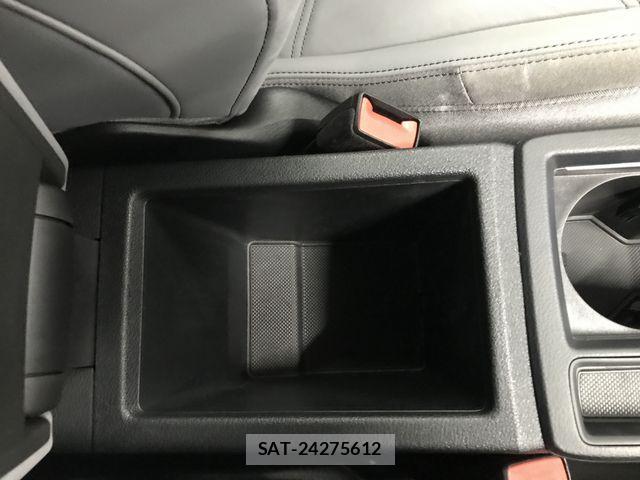 Audi Q3 2021-06 3420318-18